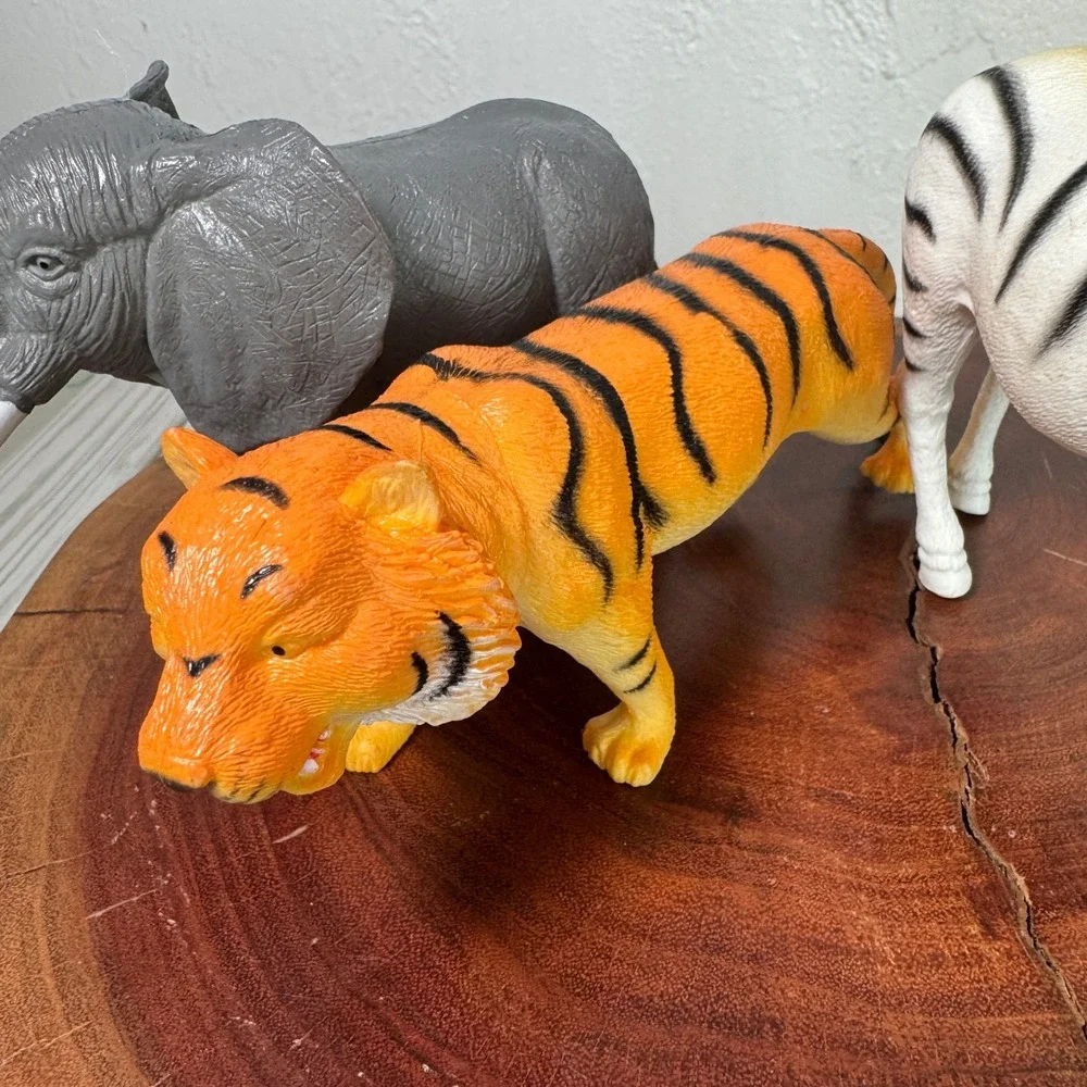 Safari Animal Toy Figures Set‎ Elephant Tiger Zebra Plastic Wildlife 3 Piece Lot